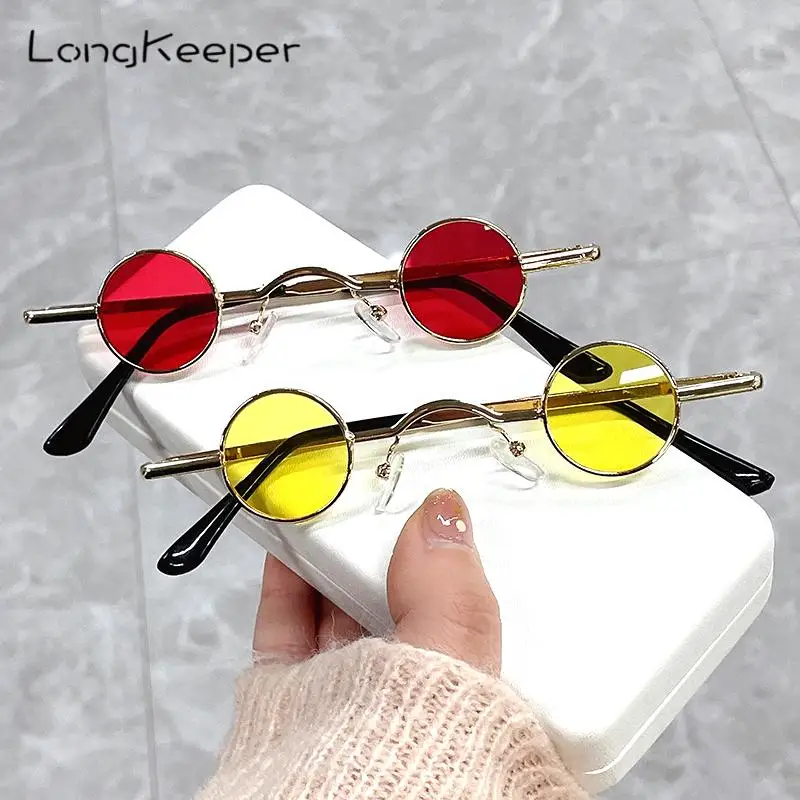 

Милые маленькие детские солнцезащитные очки 2022 винтажные классические милые круглые солнцезащитные очки для мальчиков и девочек детские з...