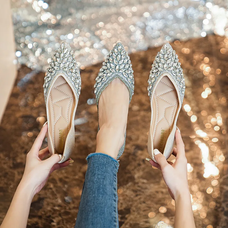 Plus Size 33-43 Women Pumps Low Heel Pointed Toe Flats Girl's Shoes Bling Diamonds Crystal Designer Sweet Wedding Party Loafers
