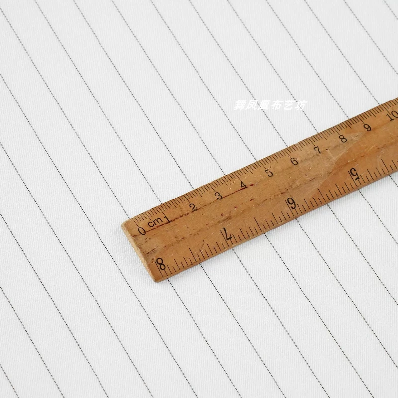 Фото Ткань Off-White Heavyweight Lurex с черными полосами, блестящая, мягкая, для офисных юбок, рубашек, брюк, аксессуаров для шитья своими руками №3
