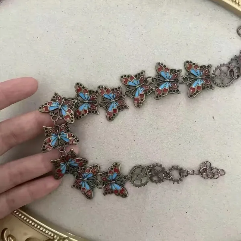 Женское металлическое ожерелье с подвеской в виде бабочки