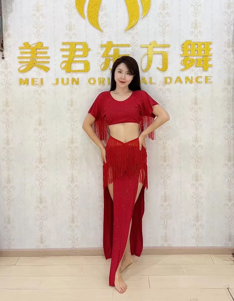 Женский костюм для танца живота, костюм из двух предметов, топ с короткими рукавами и юбка с разрезом и юбка в восточном стиле