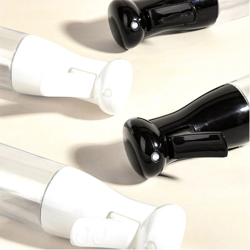 

200ML/300ML Versatile Oil Spray Bottle Plastic Oil Dispenser Mister for Salad BBQ Backing Kitchen Cooking Tool