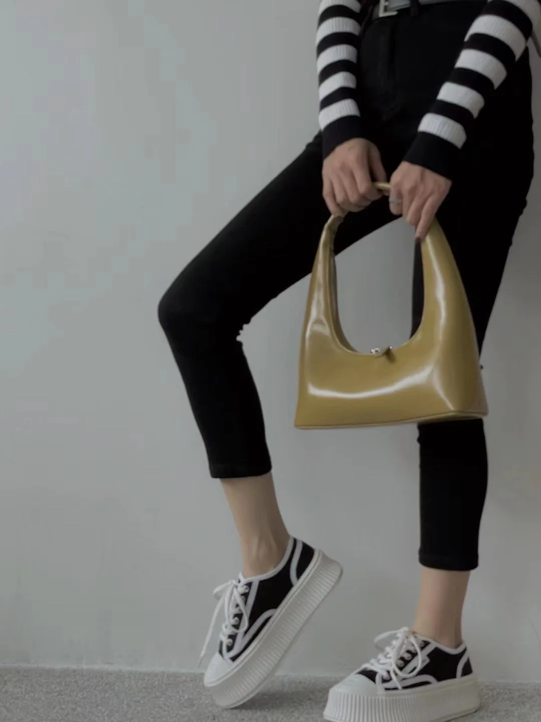

2022 New Cow Leather Single Shoulder Portable Bright Face Cow Leather Underarm Bag Tote Bags for Women