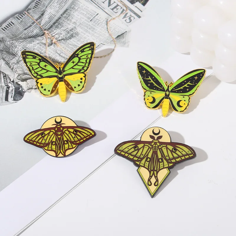 

New product butterfly moth insect shape metal brooch green crescent starry sky dream delicate enamel enamel alloy ornament pin