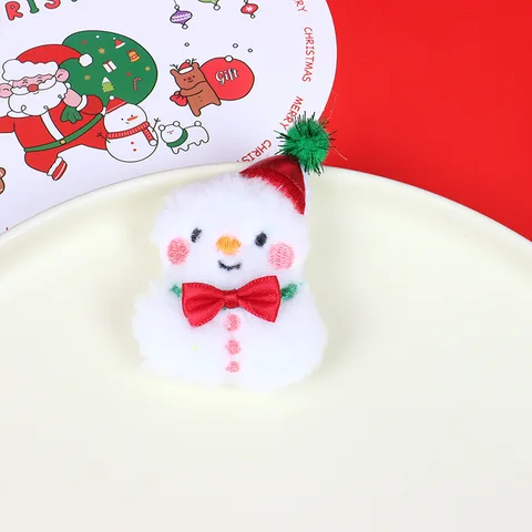 Рождественская плюшевая брошь