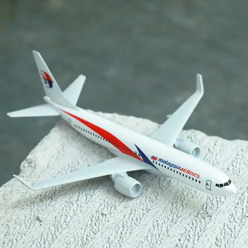 

Малайзия B737 модель самолета 6 "металлический самолет литье под давлением Мини Мото коллекция Eduactional игрушки для детей