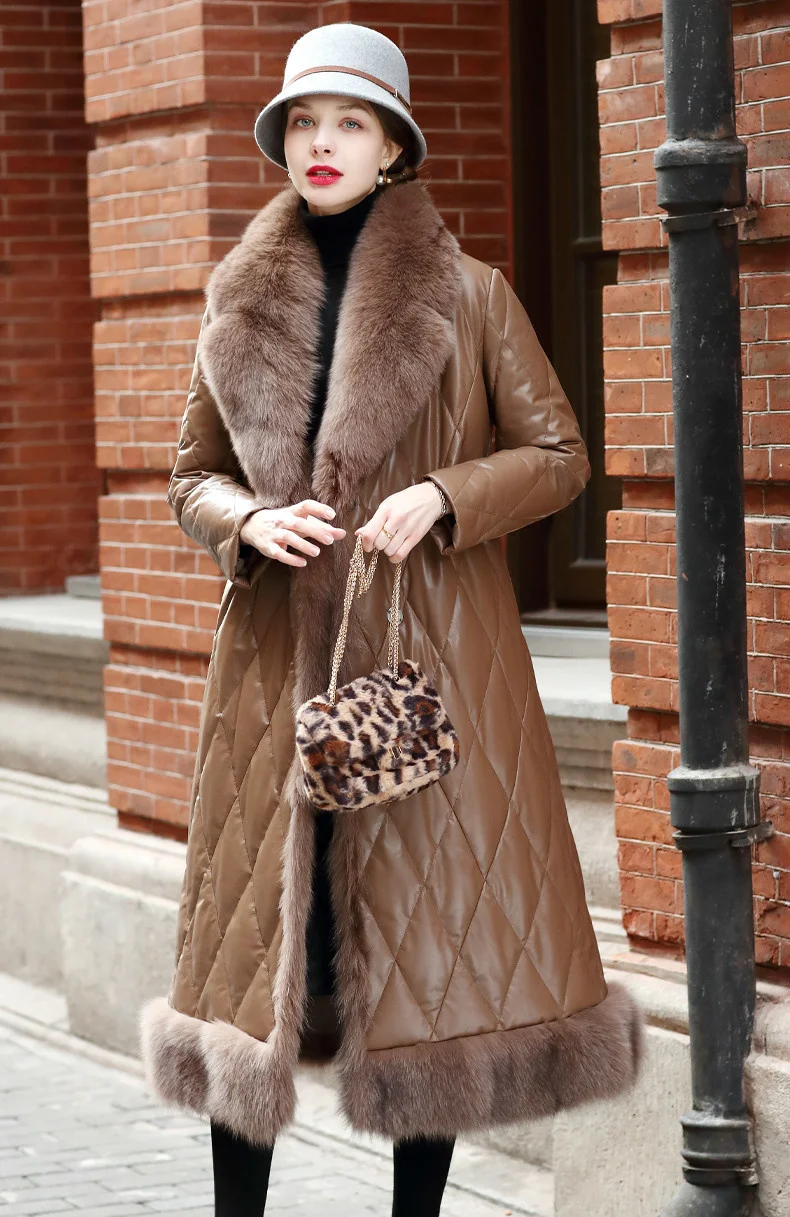 Рисунок 6 - Женская длинная куртка из натуральной кожи