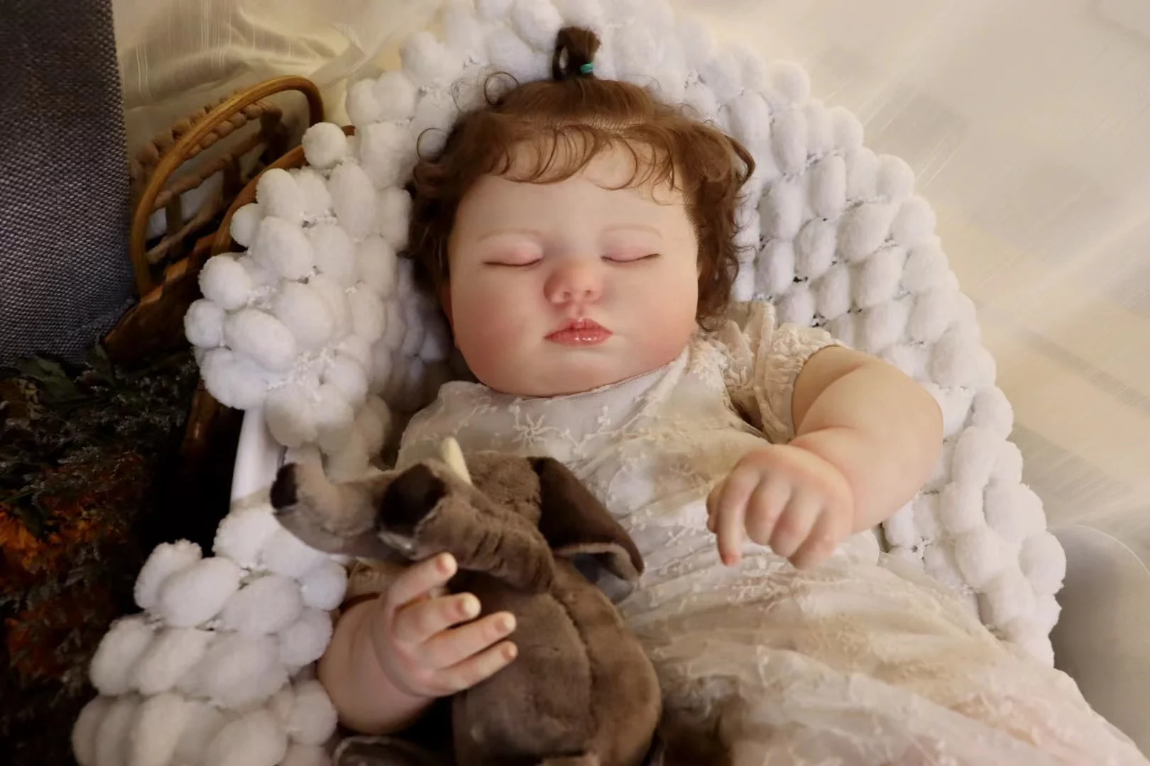 

FBBD 55cm Already Finished Reborn Baby Doll June 7Months Sleeping Cute Baby 3-D Skin With Hand-Rooted Hair As Pictures Doll