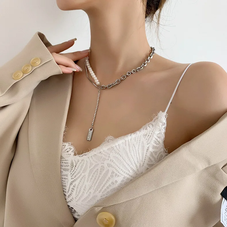

2022 New INS Hip Hop Titanium Steel Chain Stitching Freshwater Pearl Necklace Clavicle Chain Ruler Pendant Necklaces collar