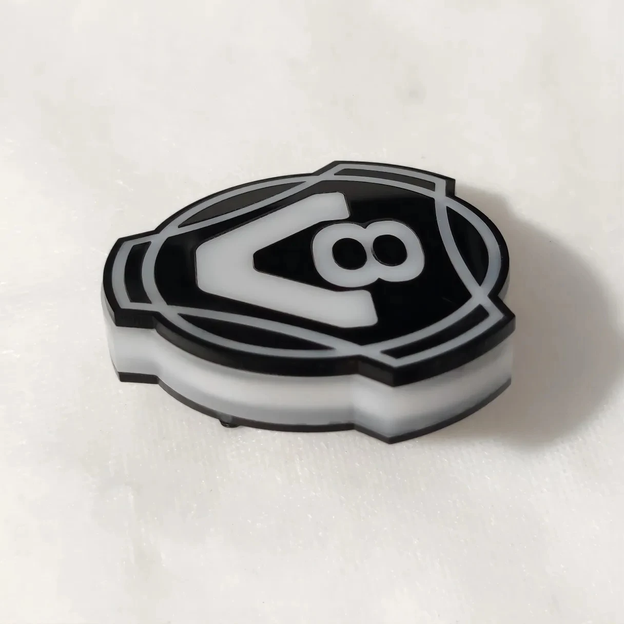 1x V8 логотип подходящий для Scania Truck Custom Front решетка эмблема на решетку Badge с белым 24V