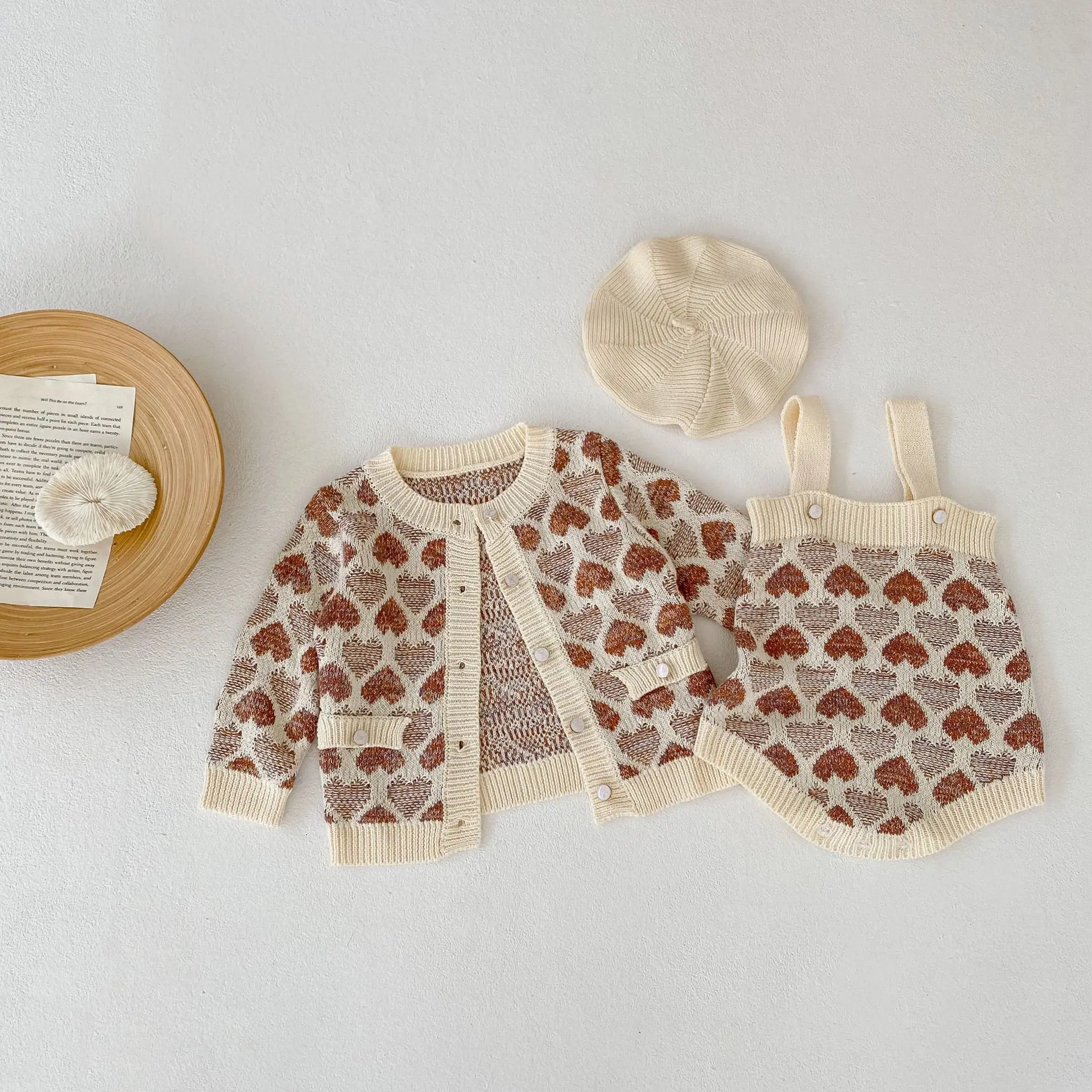 

Infant Baby Girl Fashion Love Embroidery Knitting Cardigan Girls Sweet Sling Sweater Bodysuit All-match Cotton Jumpsuit
