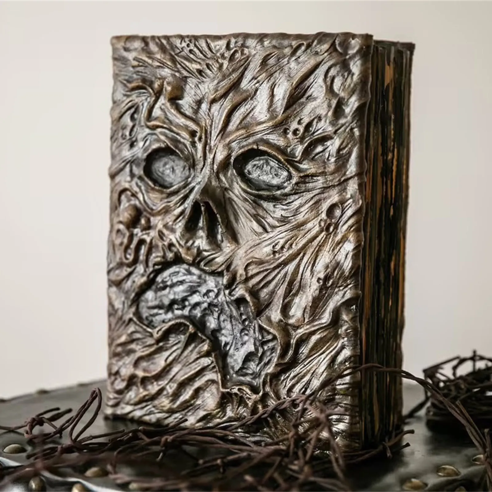 

Necronomicon Evil Dead Book Ornament Resin Book Notebook Decorations Horror Movie Prop Gifts Dead Spell-book for Home Decor