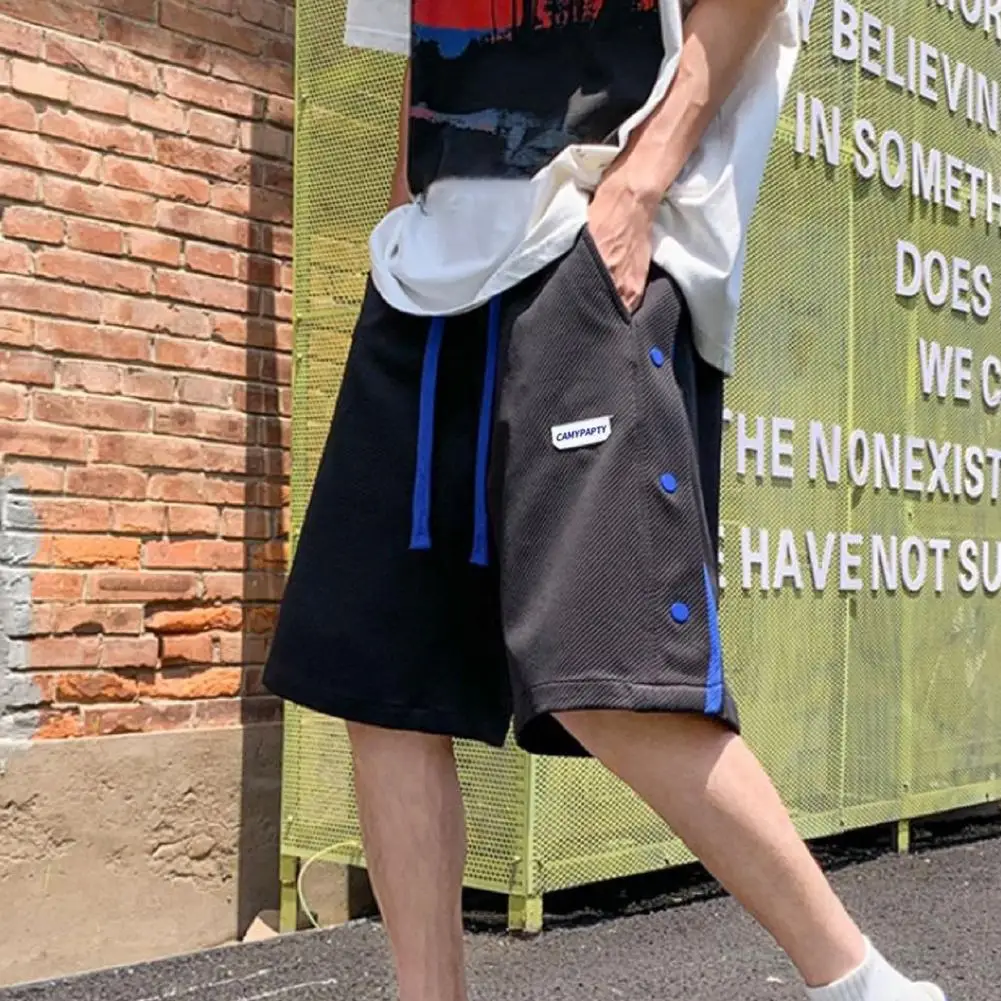 

Mid-Rise Elastic Waistband Drawstring Pockets Side Buttons Men Shorts Summer Basketball Fitness Short Sweatpants Streetwear