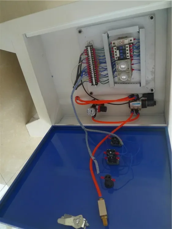 Сверлильный станок с одной головкой для деревянных дверей