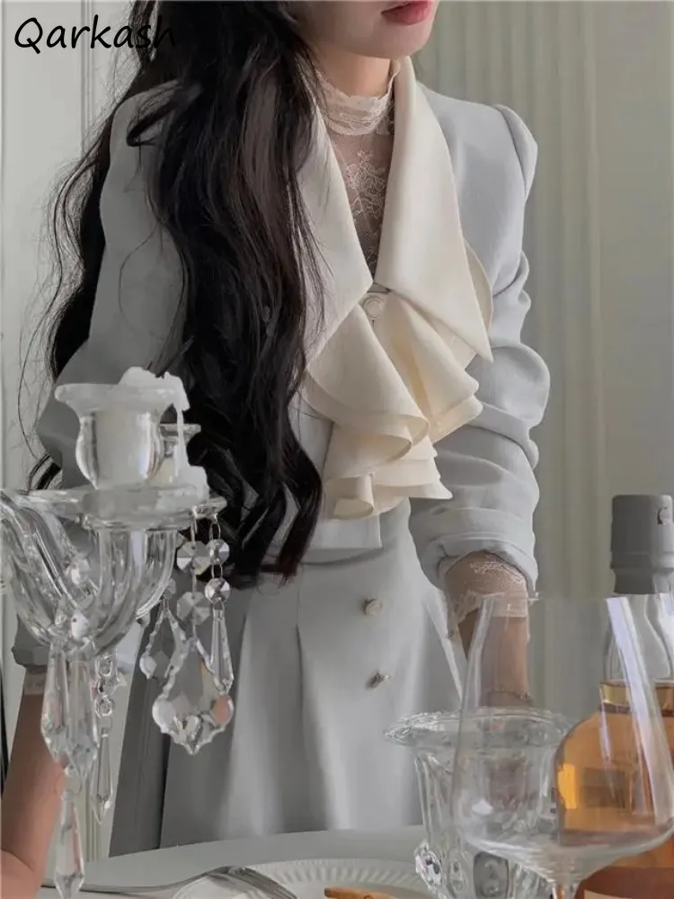 Женский офисный костюм