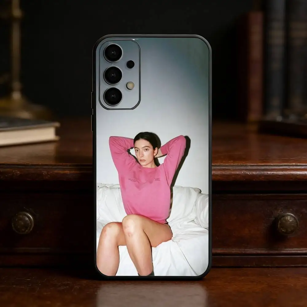 Фото Чехол L-Lorde Pure Heroine Virgi для Samsung S25,24,21,22,23,30,Ultra,20,Plus,Fe,Lite,Note, мягкий, черный №2