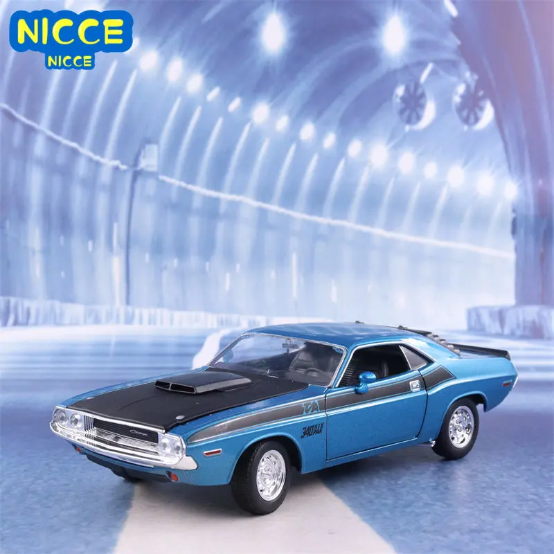 

WELLY 1:24 1970 Dodge Challenger T/A Muscle Car Alloy Car Model Diecast Toy Vehicle High Simitation Cars Toys for Kids Gift B106