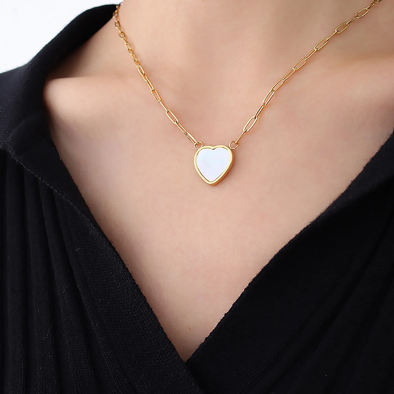 

Exquisite Shell Heart Necklaces for Women, Gold Color Stainless Steel Metal Rectangle Paper Clip Chain Jewelry, Anniversary Gift