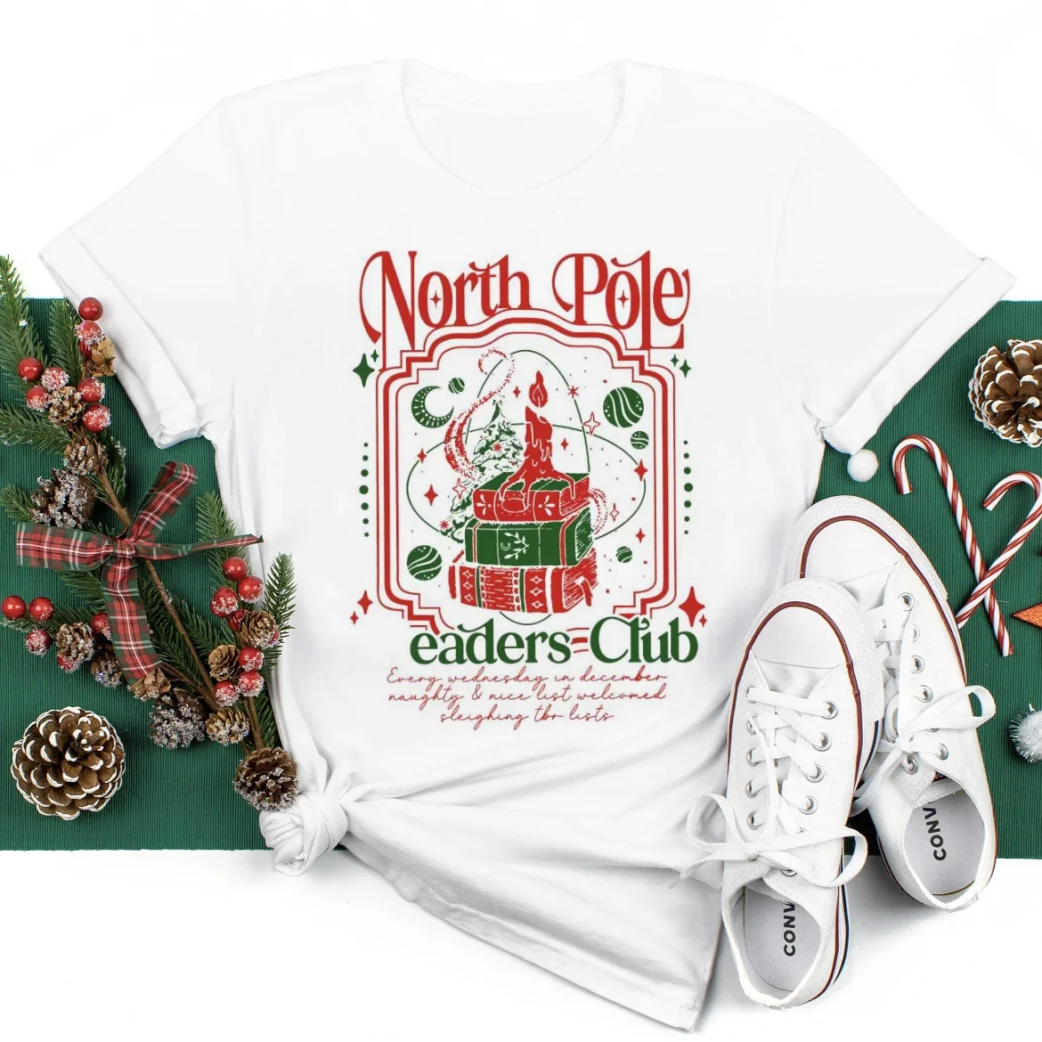 Женский топ с принтом North Pole Readers Club Santa T-Shirt круглым вырезом женская милая модная
