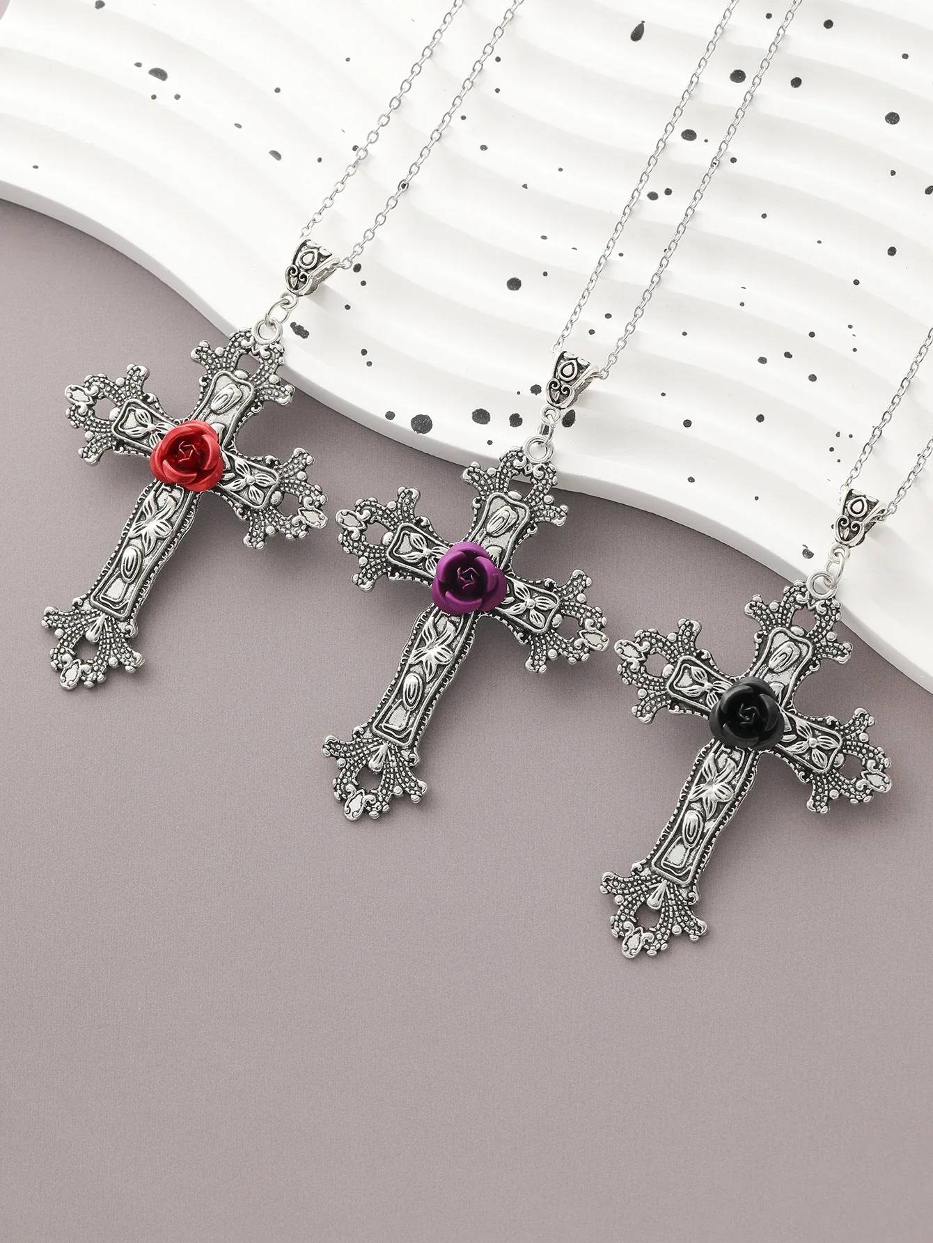 Ожерелье с подвеской в виде больших роз серебряный крест стиле ретро женский
