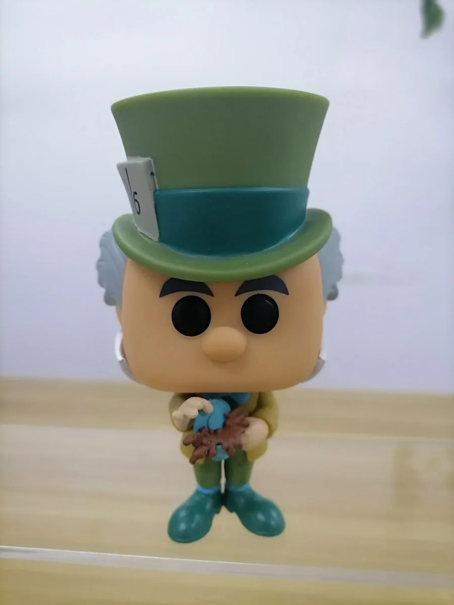

Vinyl Figurine Disney Film ALICE IN WONDERLAND MAD HATTER Collections Action Figure Ornaments Children Birthday Gifts