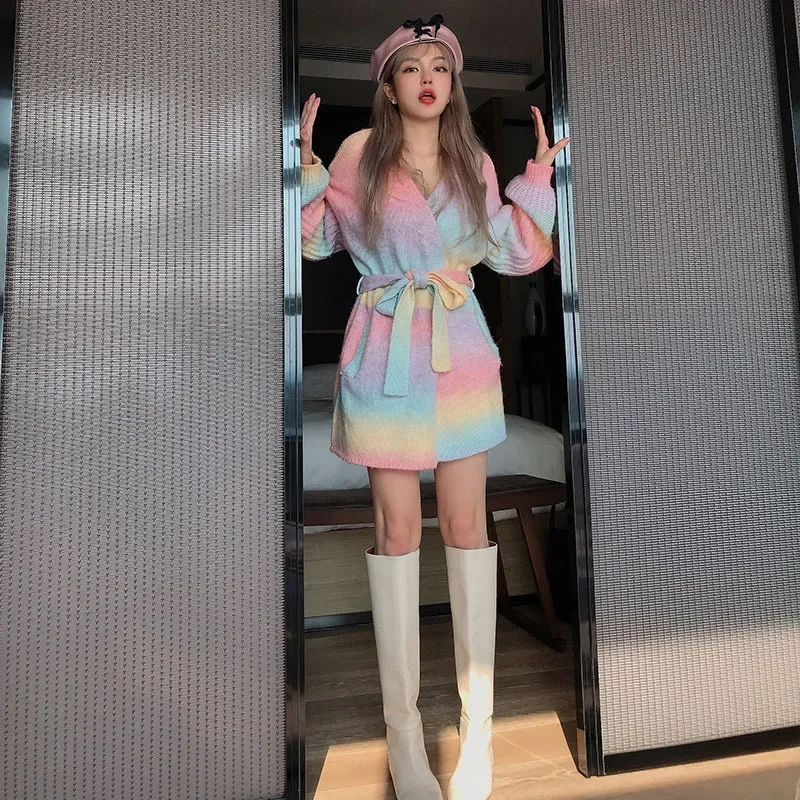 Женский трикотажный кардиган с V-образным вырезом свободного покроя