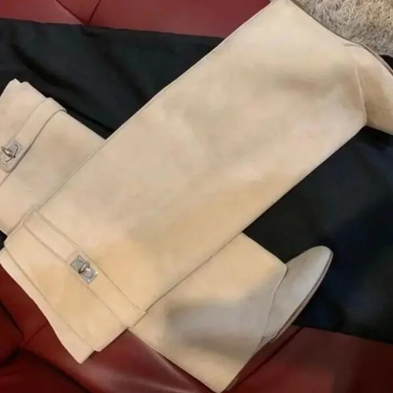 Верблюжьи замшевые ботинки с замком акулы женские на танкетке острым носком