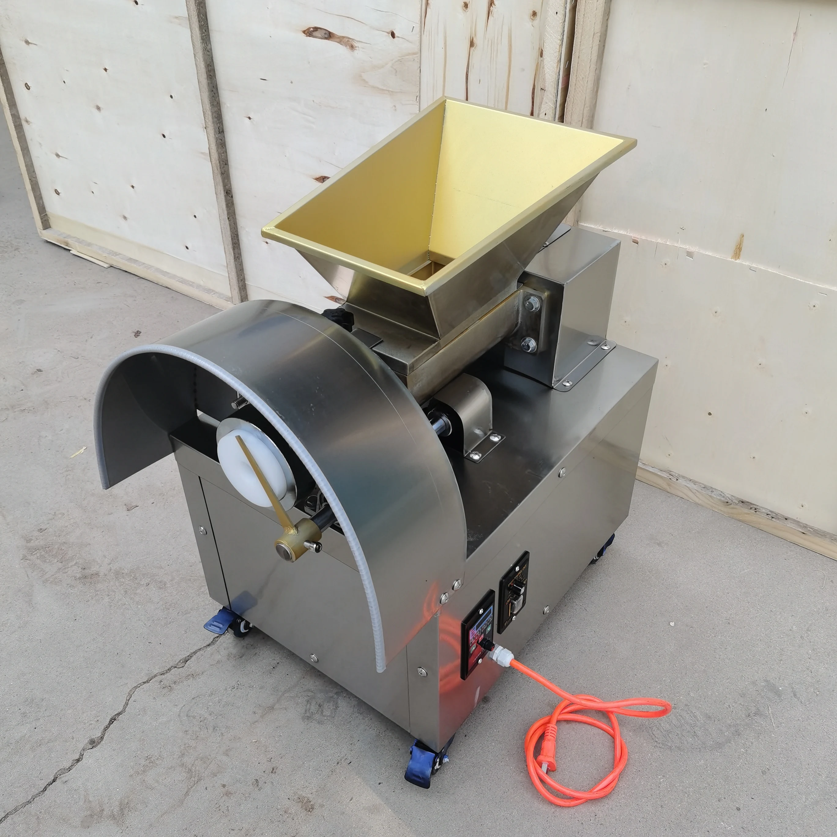 Круглый сепаратор теста подходит для пиццы и хлеба роликовый пресс сферический