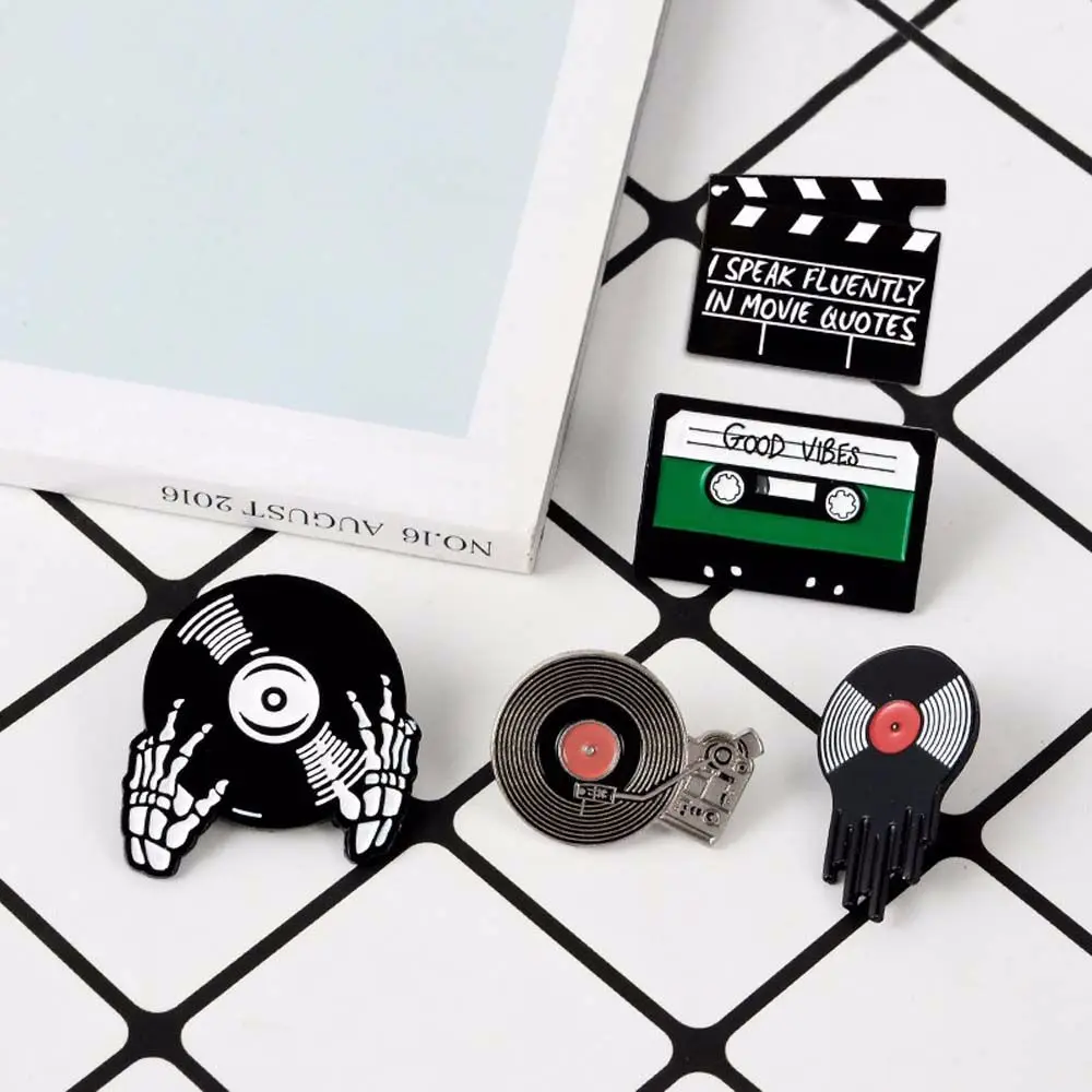 

Bag Accessories Punk Record Player DJ Vinyl Gift For Women Kid Music Lovers Brooches Badge Enamel Pin Lapel Pin