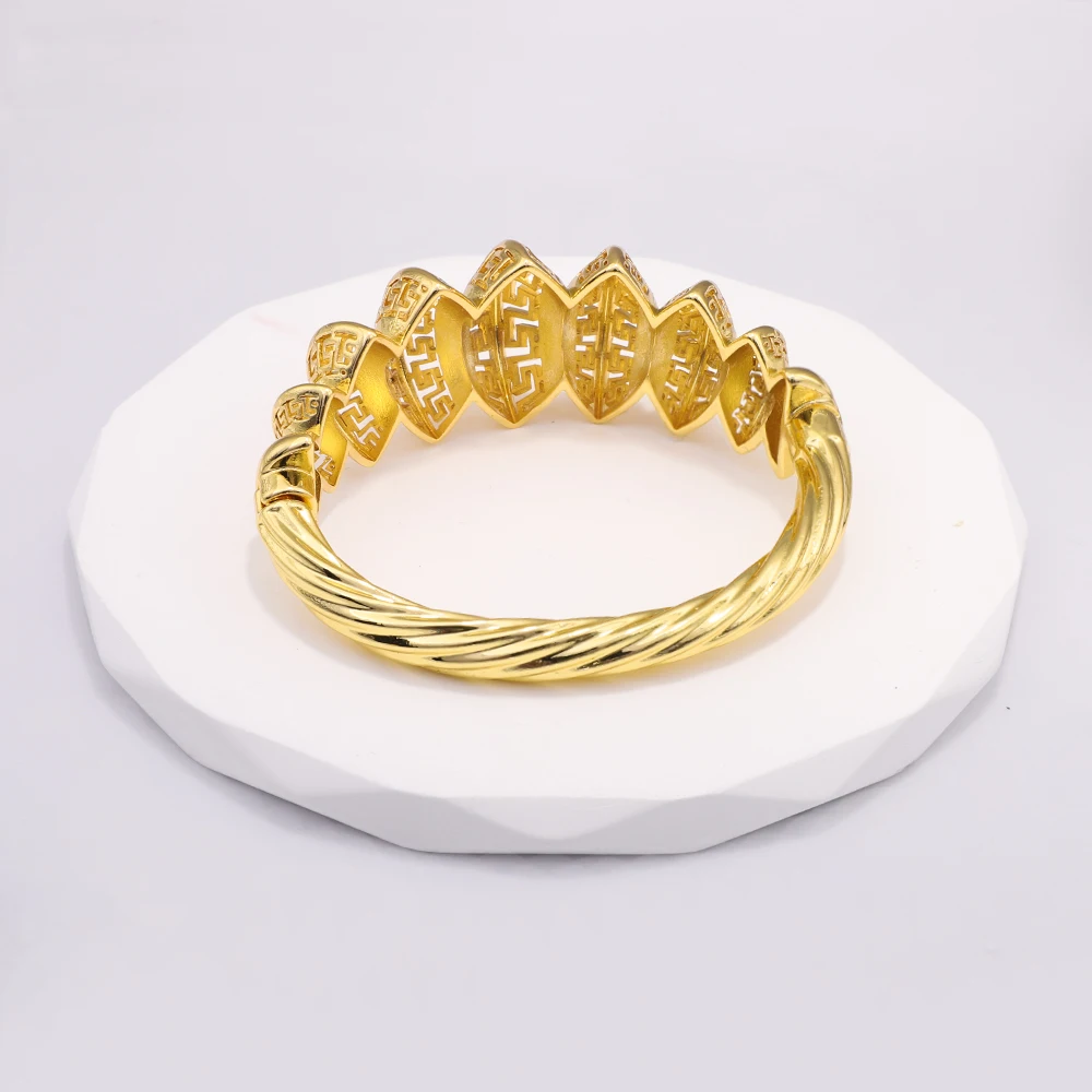 Набор колец и браслетов золотистого цвета модные ювелирные изделия