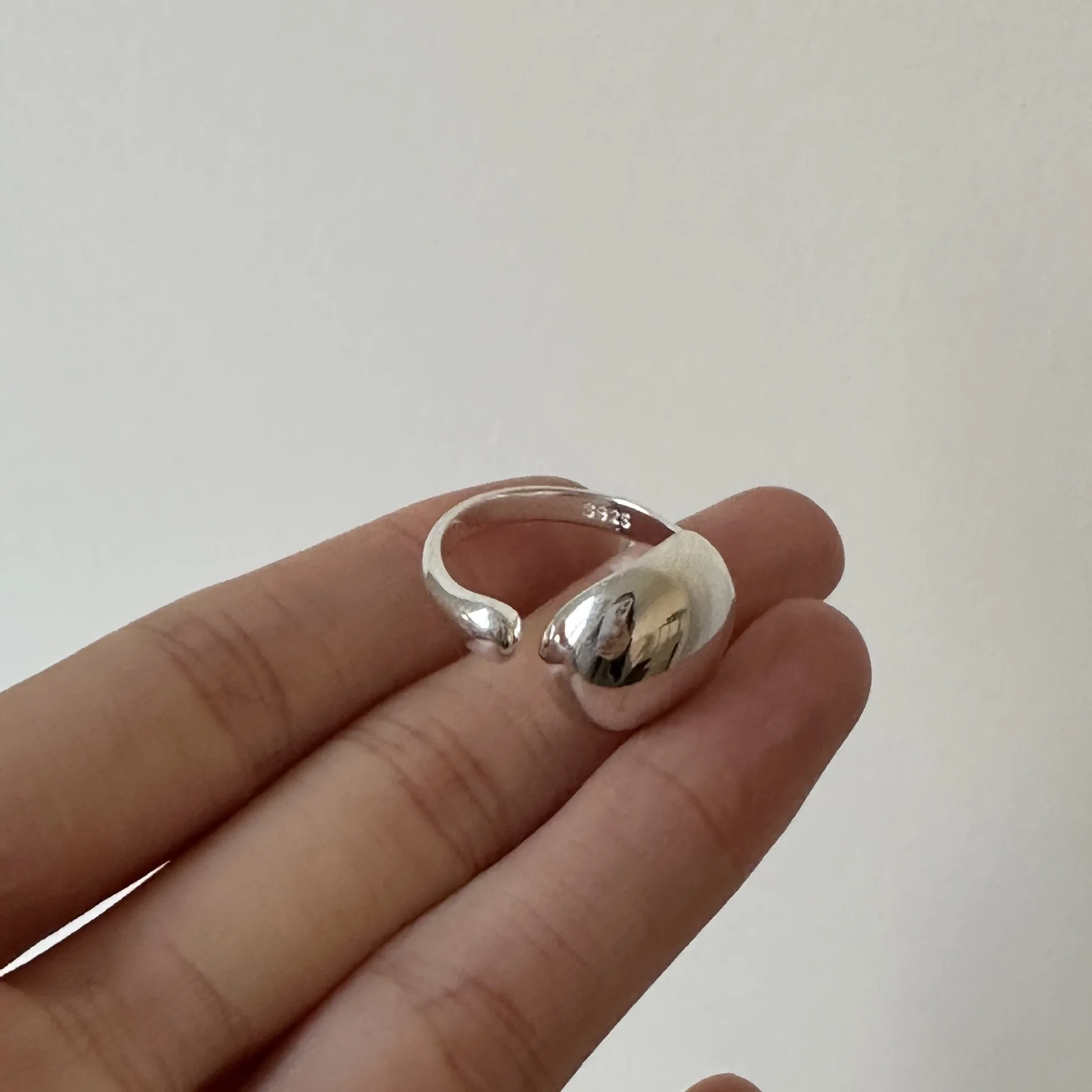 925 Ayar Gümüş Elips Pürüzsüz yüzey Kadın Yüzükler Düğün Lüks Tasarımcı Takı Toptan Mücevherat Moneys 925