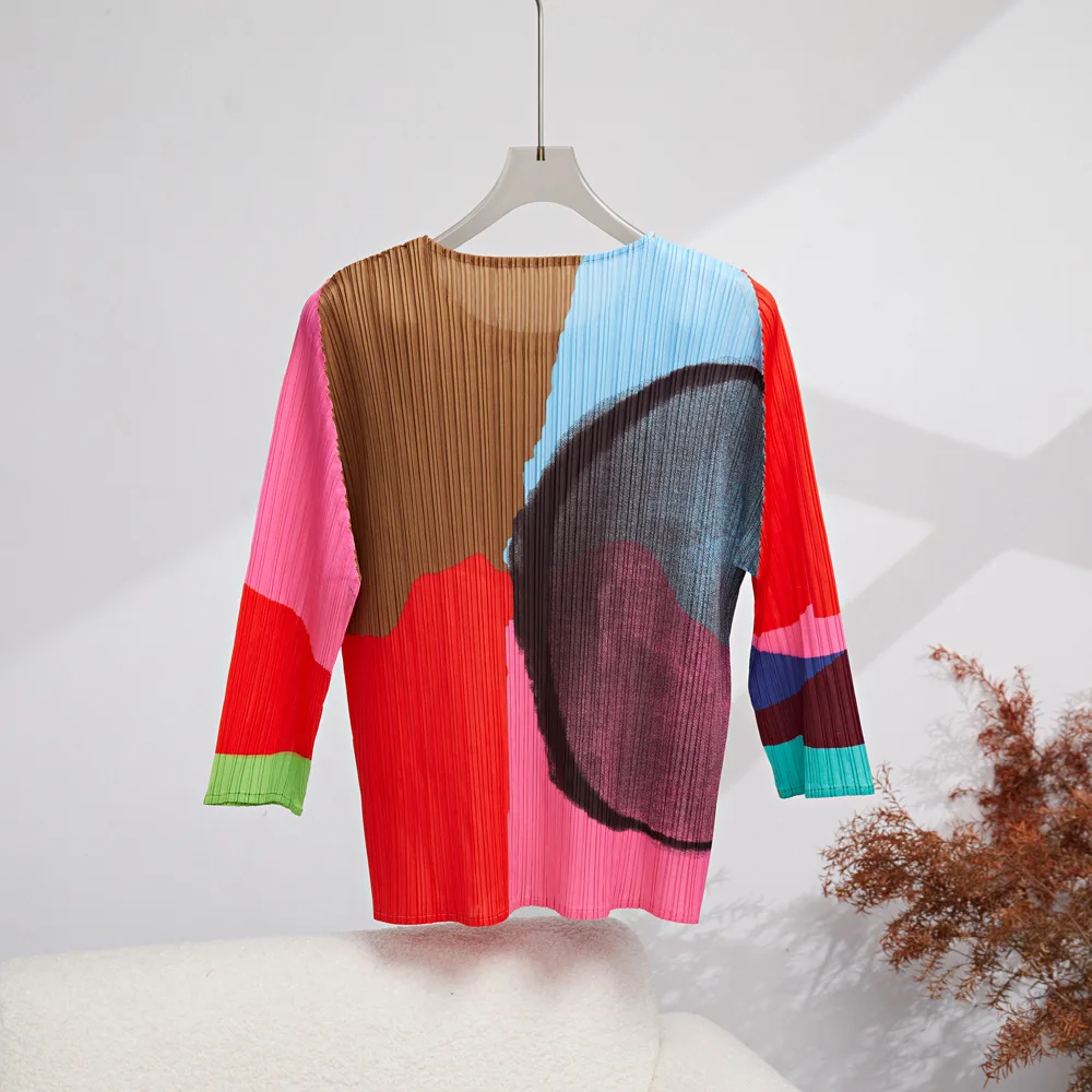 Женский комплект из футболки и прямых брюк с рукавом 3/4