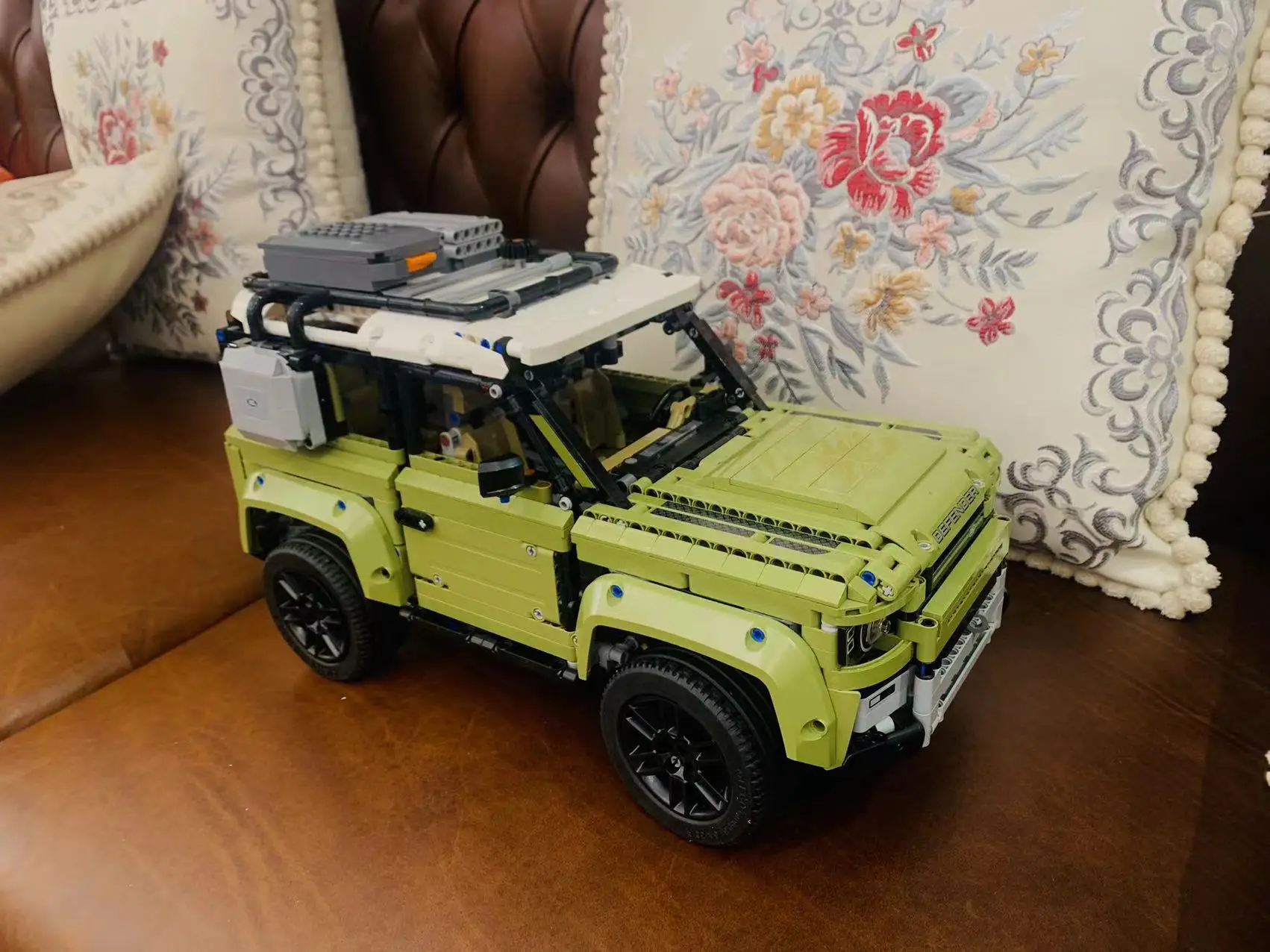 

42110 Compatible High Tech Car Series Supercar Land Rover Guardian Off-Road Vehicle Model Building Blocks Bricks Toys For Kids