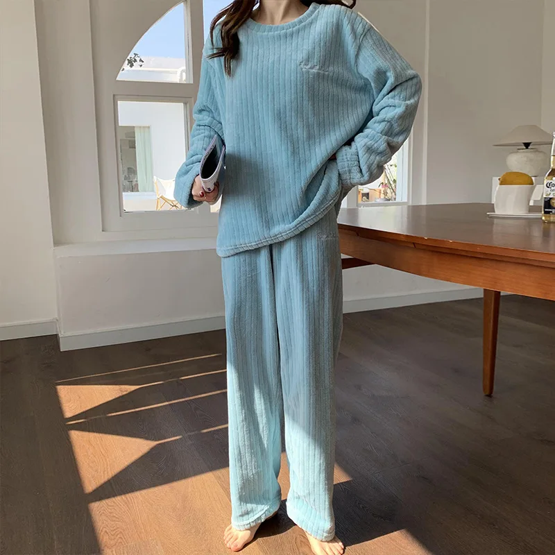 Autumn and winter flannel pajamas women's two-piece coral fleece homewear new loose casual women's striped simple pajamas