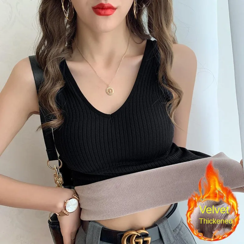 Женский утепленный жилет без рукавов с бюстгальтером V-образным вырезом