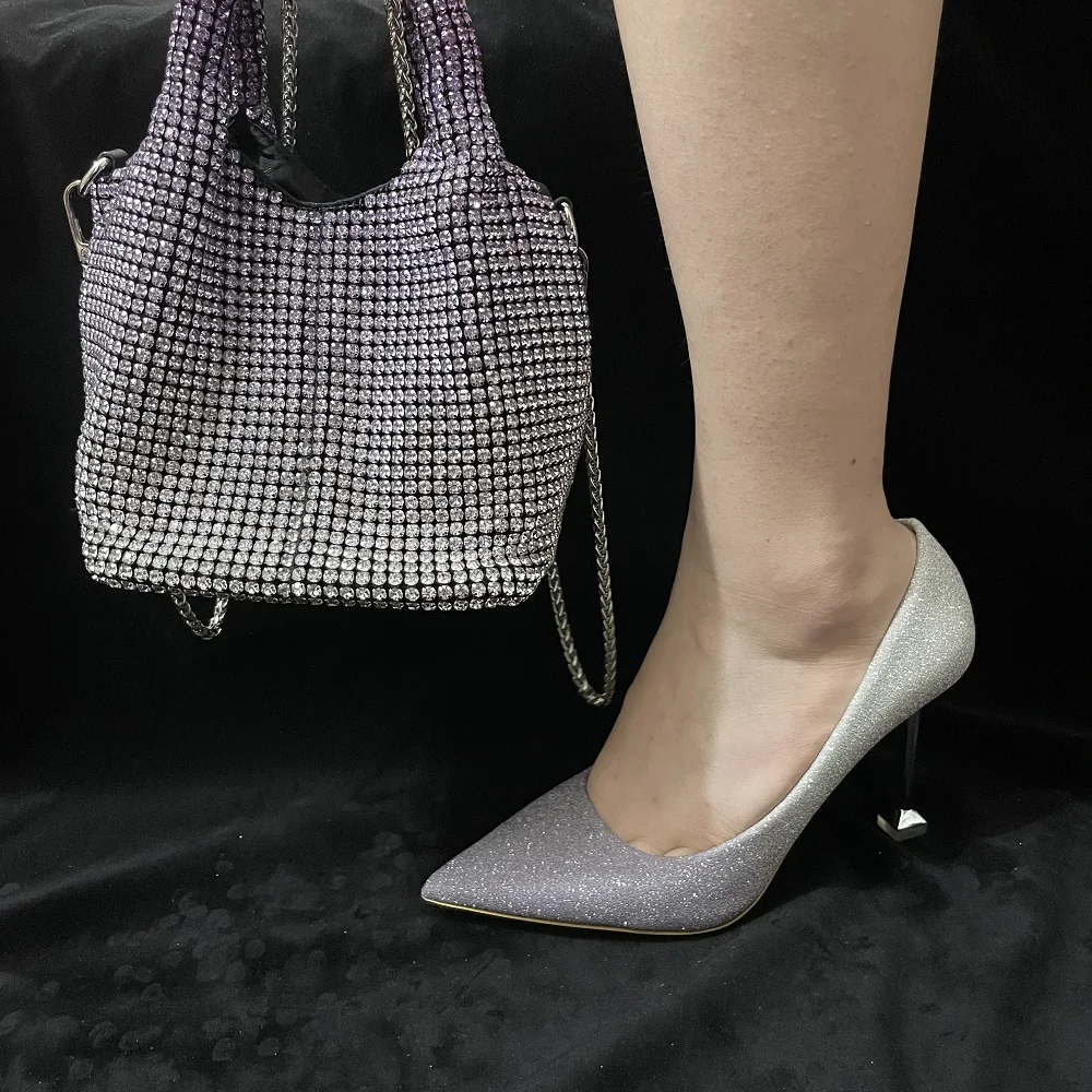 

Новое поступление 2023, технические африканские наборы, фиолетовая Женская обувь в нигерийском стиле и подходящие сумки, набор для свадьбы!