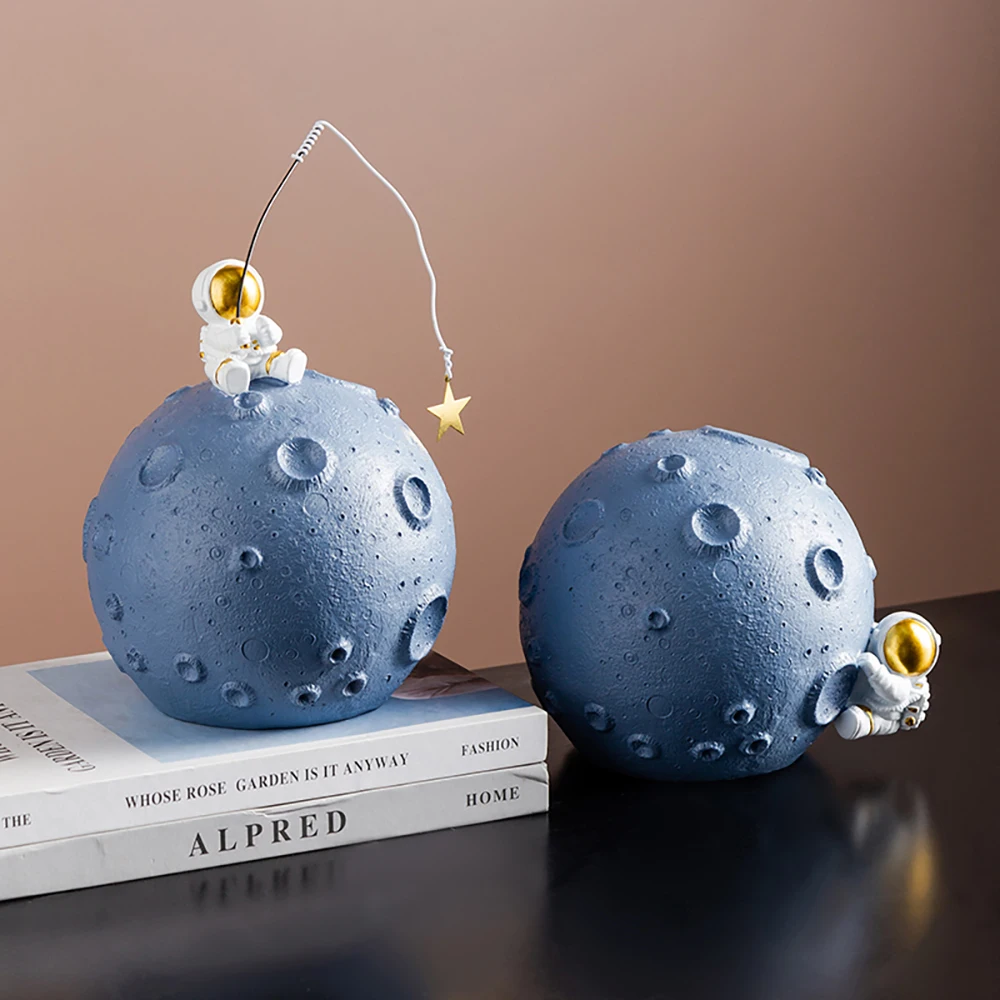 

Nordic Astronaut Round Piggy Bank Creative Resin Piggy Bank Modern Home Decoration Desk Decoration Children's Birthday Gifts