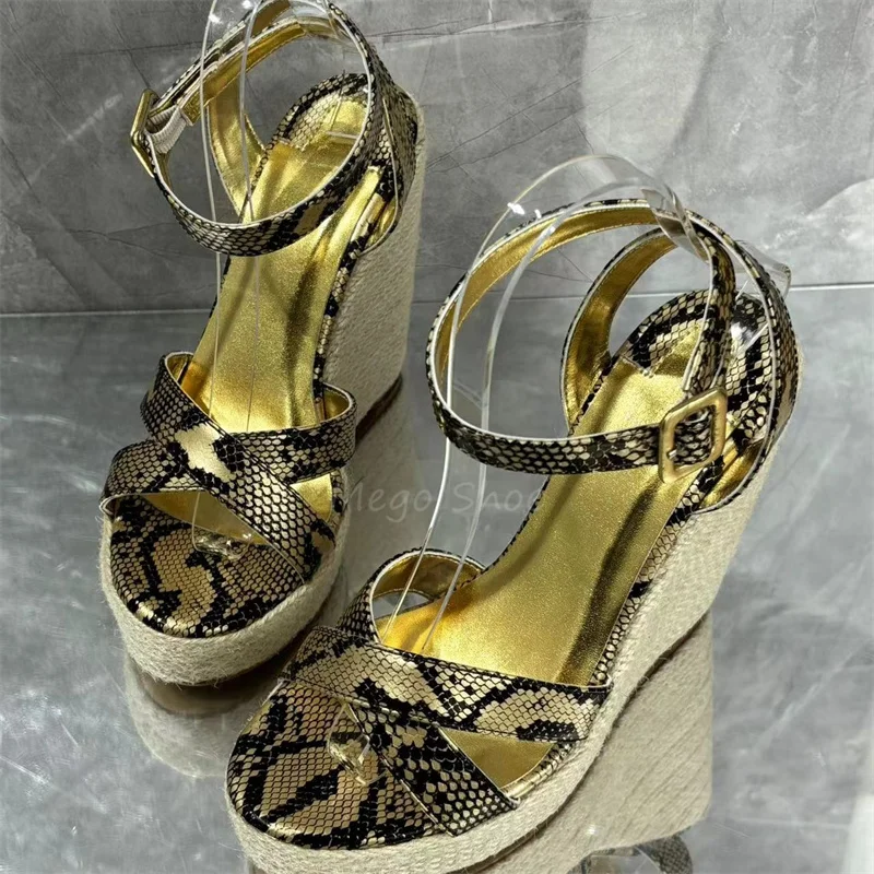 Золотая змеиная кожа босоножки на высоком каблуке платформе женские банкетные