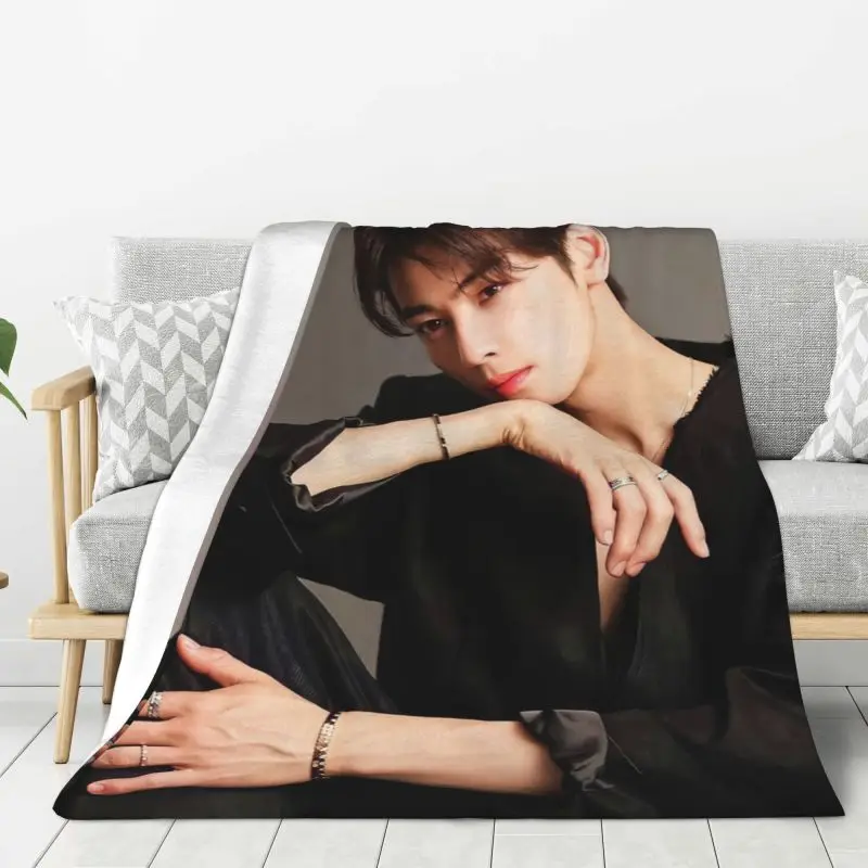 Настоящие красивые одеяла на заказ теплое фланелевое одеяло Hwang в Youp Cha EunWoo