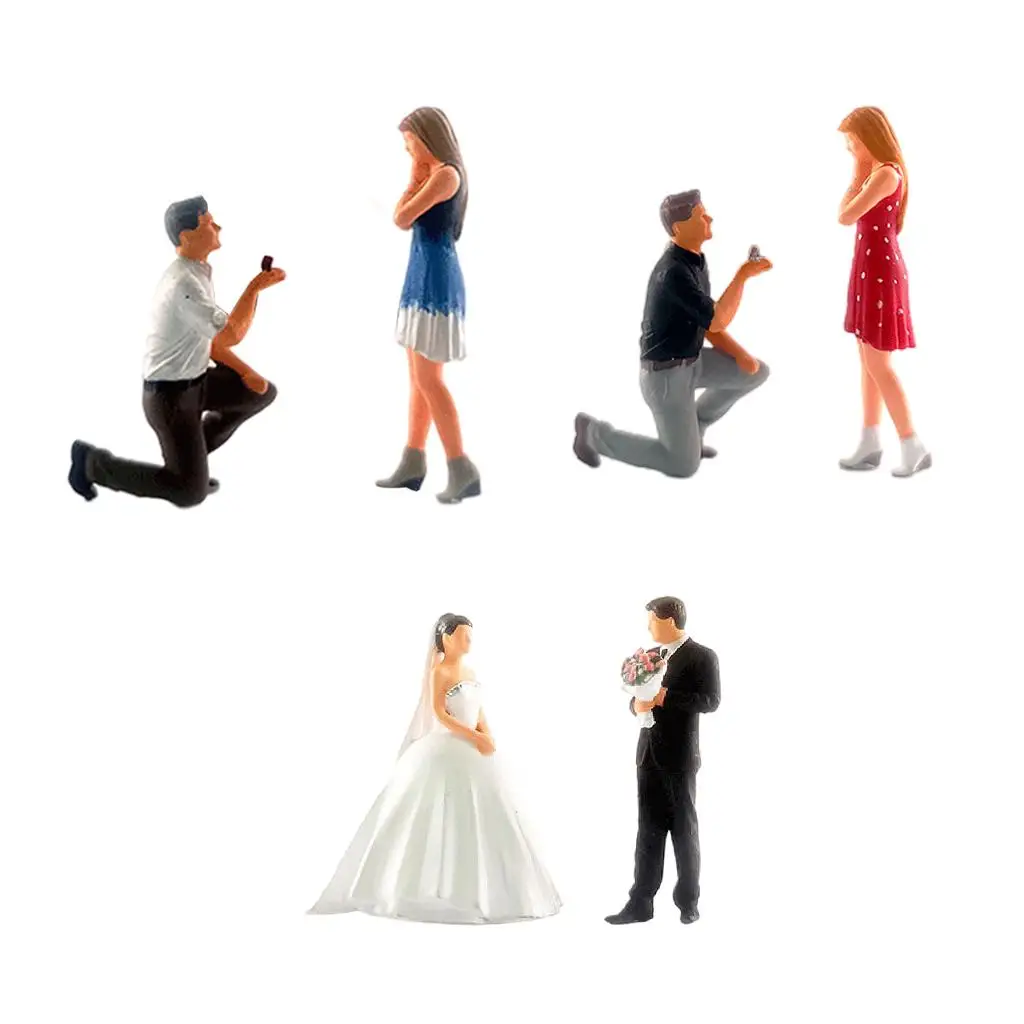 

2 Pieces 1:64 Scale Hand Painted Tiny Wedding Doll Street Building Table Scenery Scenario Diorama for Children Toy