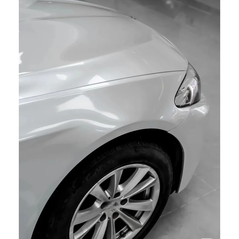 Фото Высококачественная виниловая пленка TPU Super Gloss Pearl White с эффектом изменения цвета для декора автомобиля, защитная пленка от царапин в рулонах №3
