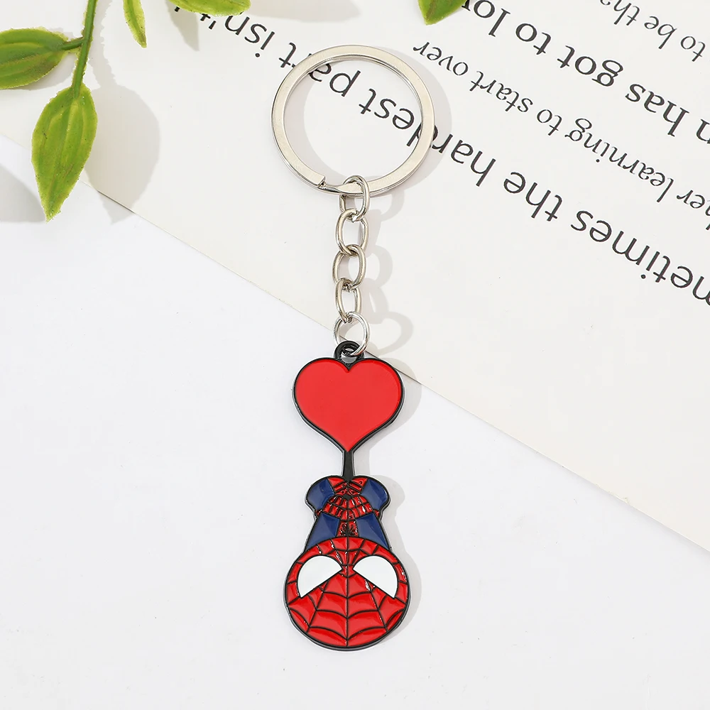 Модель Человека-паука Marvel брелок с изображением Мстителей супергероя для ключей