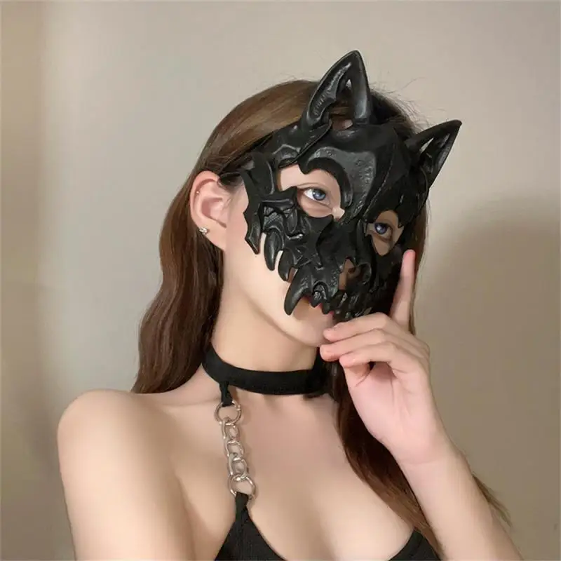 

Japanese Anime Cosplay Mask Skeleton Halloween Masquerade Carnival Party Props Werewolf Mask Unisex Mask Plastic Stage Show Mask