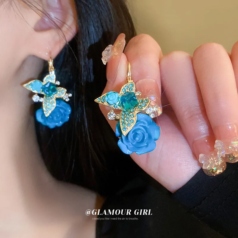 

Luxury New Crystal Flower Earrings for Women Rhinestone Dangle Earrings Valentines Day Gift Accessories for Women Pendientes