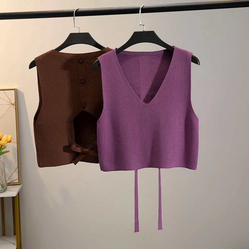 Короткий жилет на шнуровке сзади уличная юбка подтяжках рубашка с v-образным