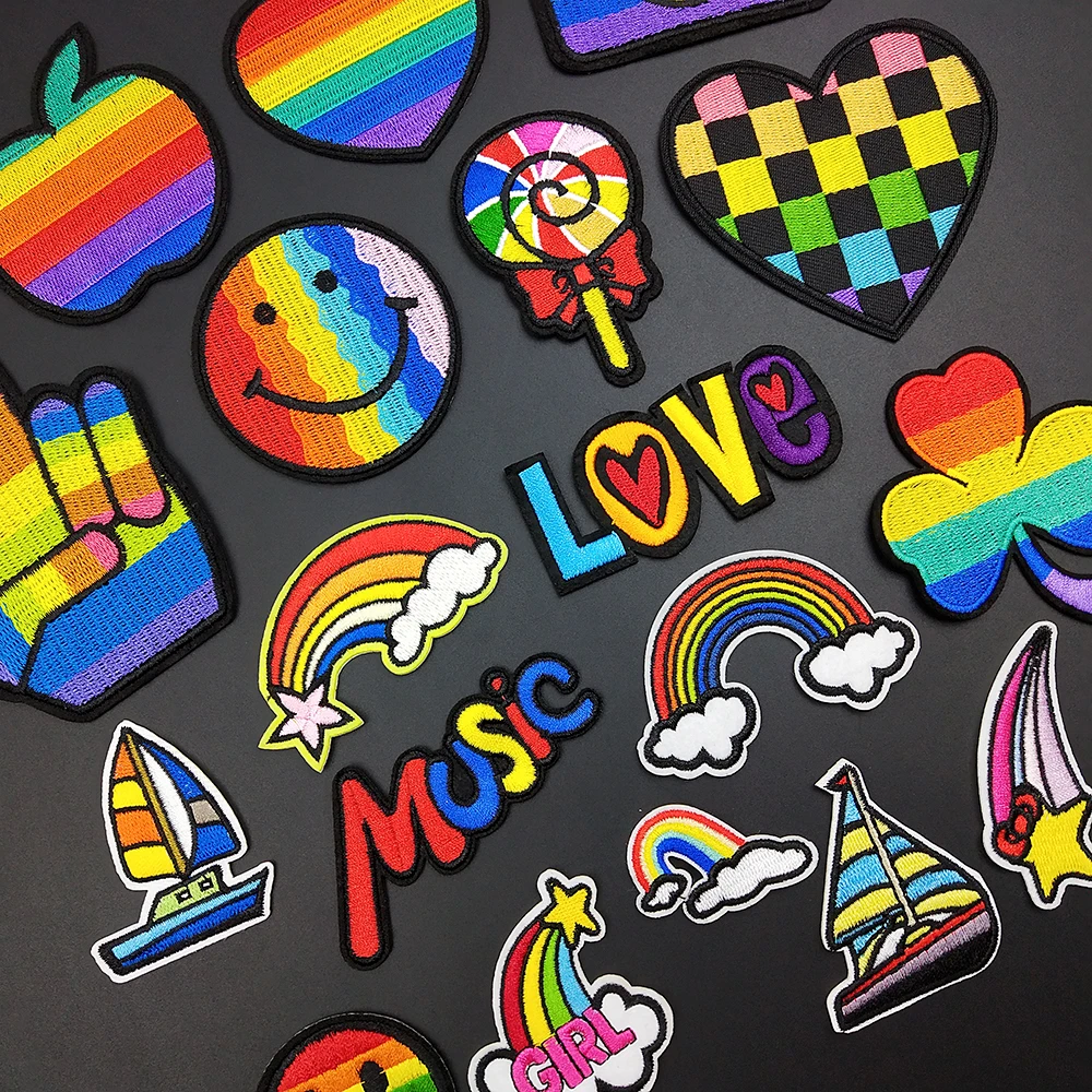 Наклейки для одежды радужные цвета с вышивкой | Дом и сад
