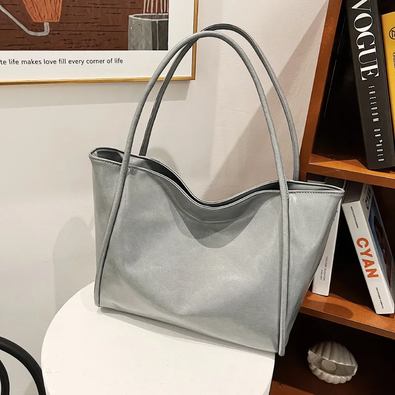 Casual 2022 New Fashion Simple Large-capacity Shoulder Women's Bag Top-Quality Bright PU Leather Commuter All-match Tote Bag