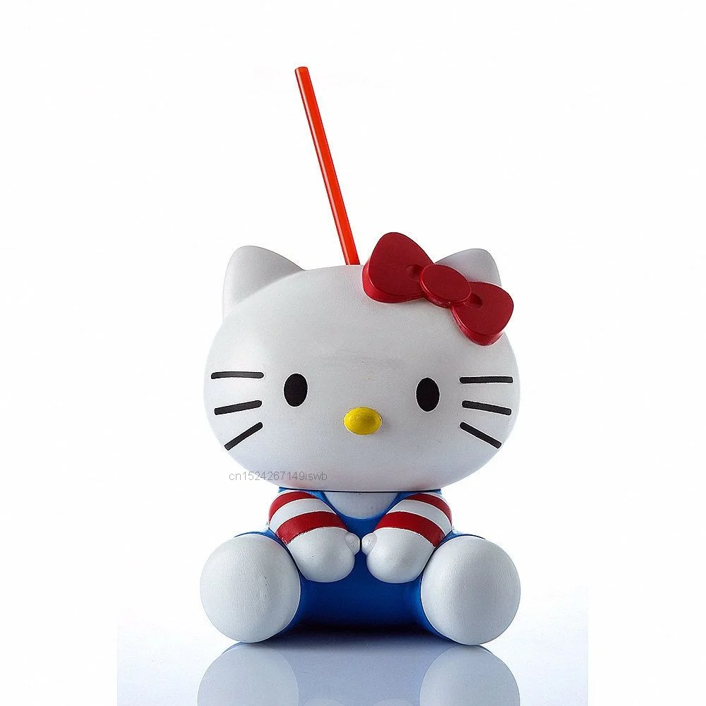

650ML Sanrio Hello Kitty Anime Water Bottle Sitting Shape Sippy Cup Kawaii Cat Doll Straw Cup Universally Gift Studio For Girls