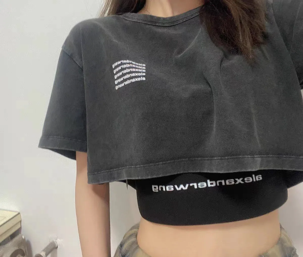 

2024 Wang Fashion New Spring Summer T-Shirt Distressed Wash Short Crew Neck Cotton Letter Logo Short Sleeve Top Women's Tide