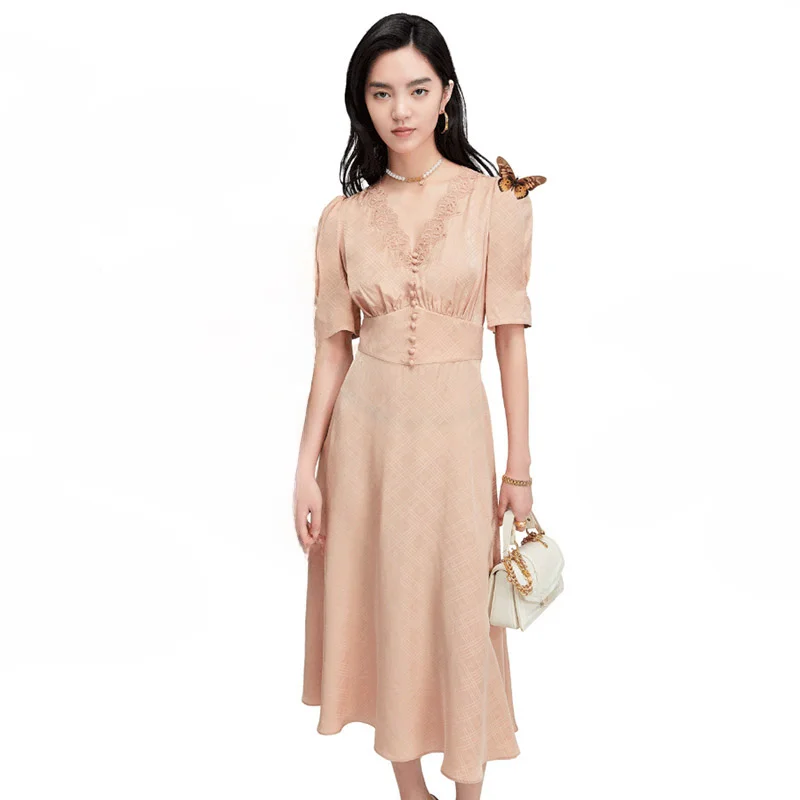 Платье с V-образным вырезом и пышными рукавами